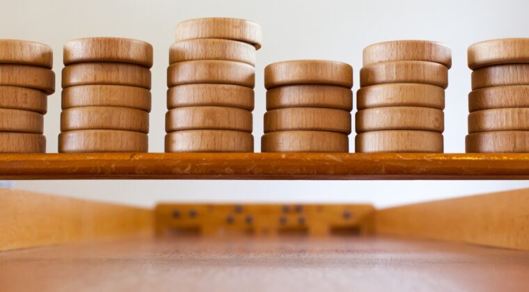 Typical,Dutch,Wooden,Boardgame,-,Sjoelen,-,Selective,Focus