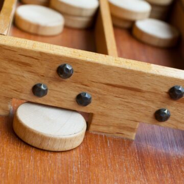 Typical,Dutch,Wooden,Boardgame,-,Sjoelen,-,Selective,Focus